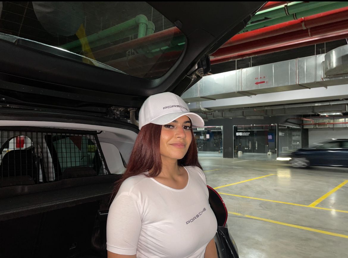 white porsche Cap